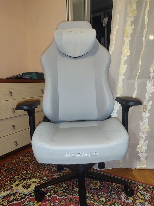 Продам  игровое кресло