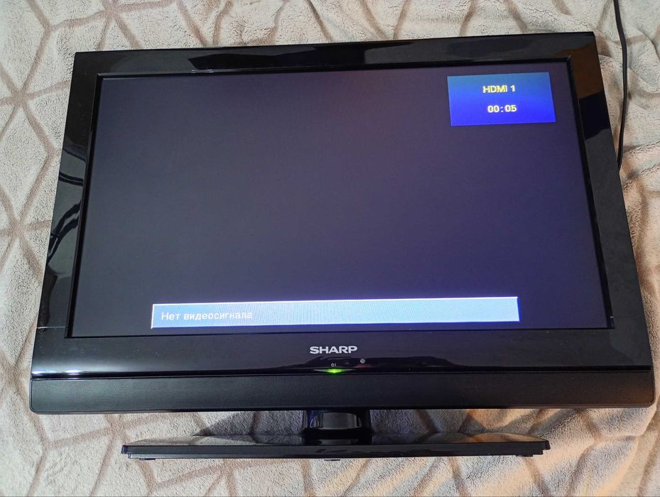 Телевизор Sharp 26" (LC-26S7E-BK) + оригинално дистанционно