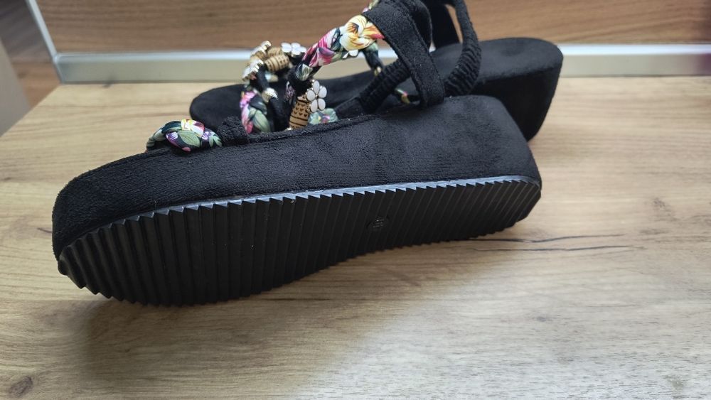 Нови сандали 39номер