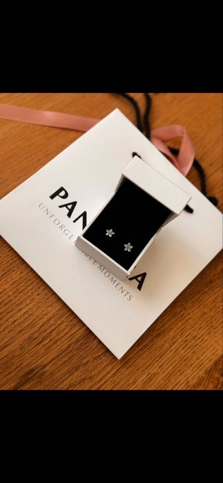 Пандора обеци Pandora