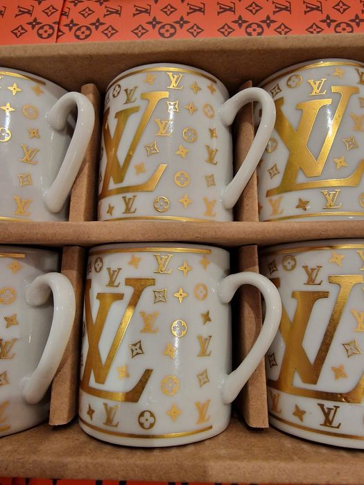 Set cafea 12 piese potrivit cadou (logo auriu),cutie ,saculet