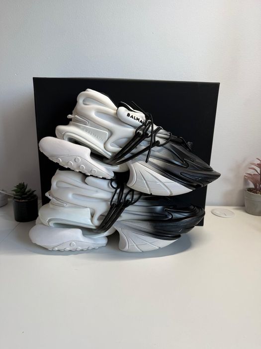 Balmain Unicorn Gradient Albi/negru
