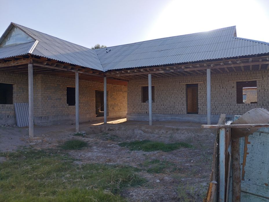 10 хонали уй сотилади