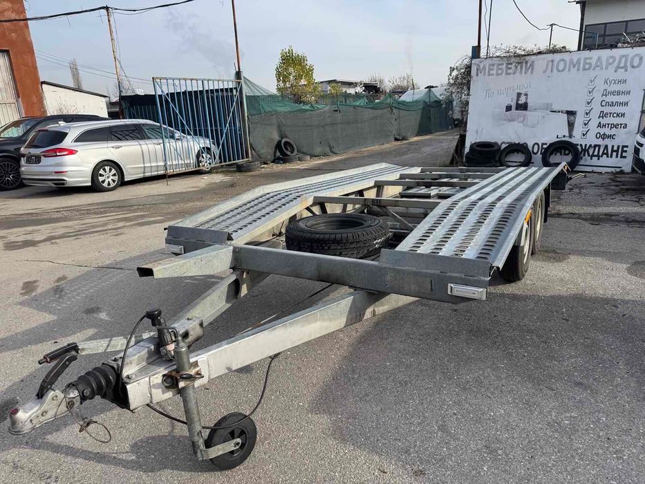 Платформа с теглич