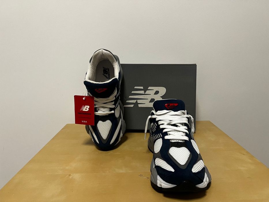 Adidasi New Balance 9060