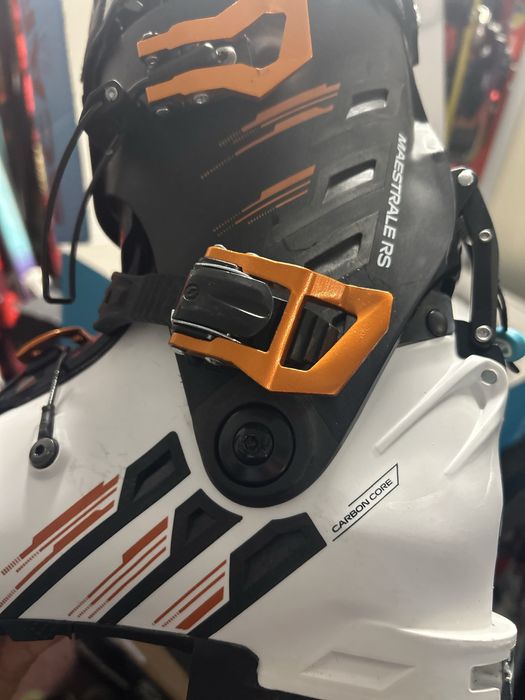 Clapari tura Scarpa Maestrale de vanzare