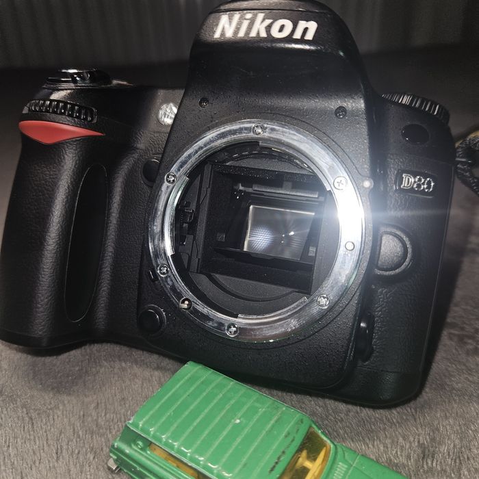 Vand aparat foto Nikon D80 fara acumlator.