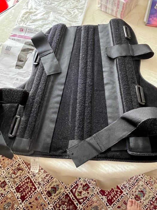 Бандаж компрессионный фиксирющий колена ( тутор)