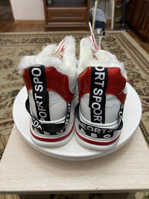 Зимние кроссовки