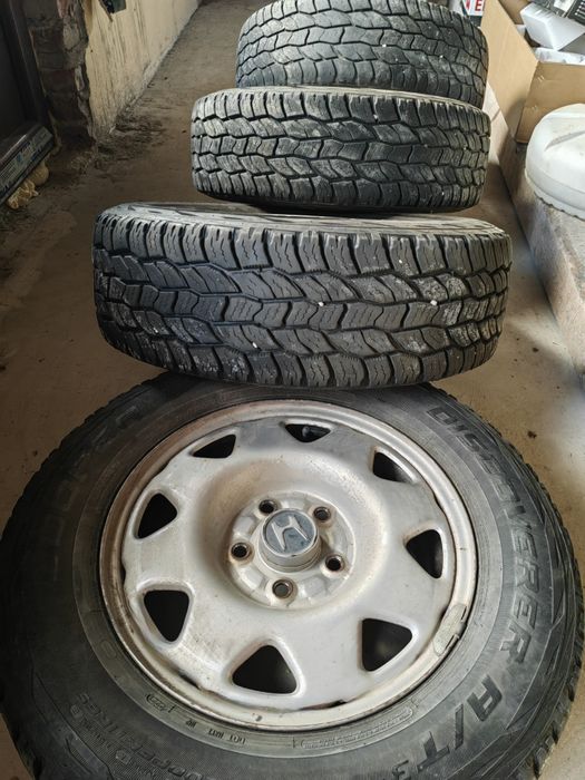 Гуми с оригинални джанти от Honda cr-v 1 205 70 r15