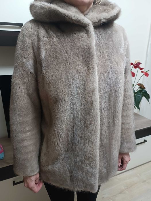 Продавам шуба в добро състояние