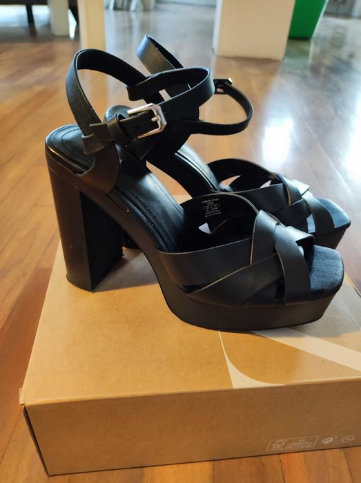 Дамски кожени сандали ZARA