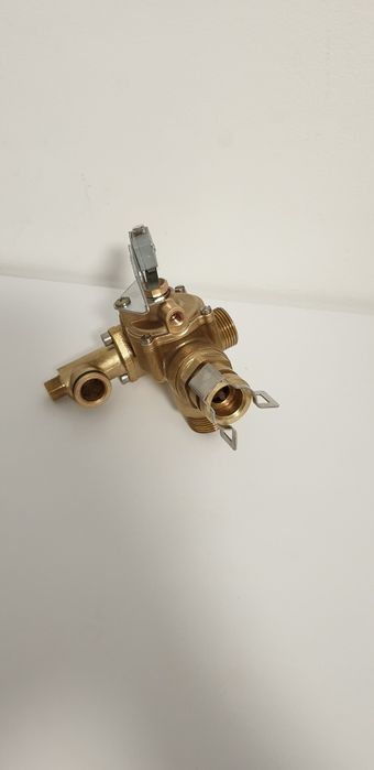 Vana 3 cai/Presostat Centrala Baxi ECO 240 + Microintrerupator