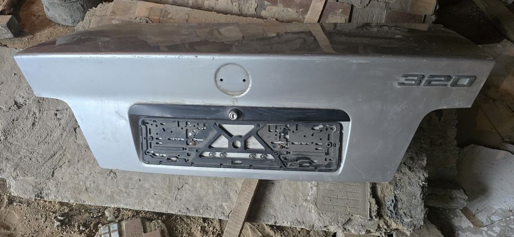 Двери и багажник на   BMW 320
