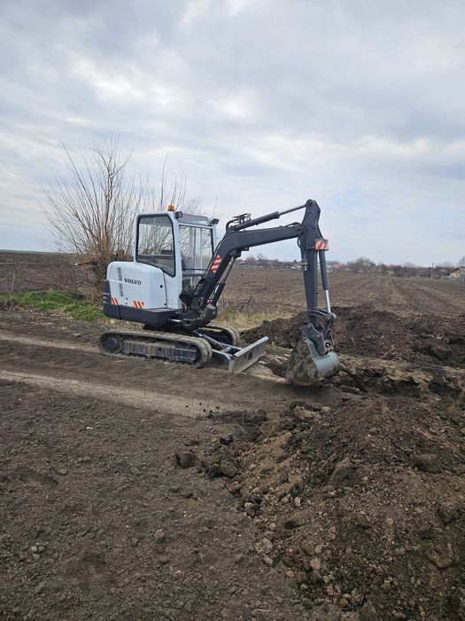Inchiriez mini excavator 3T,Buldoexcavator,VolaBobcat,