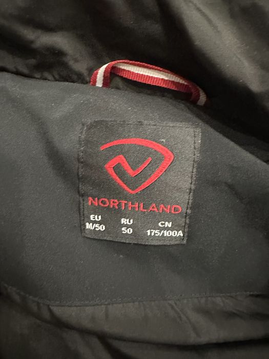 Теплая куртка на зиму от бренда northland