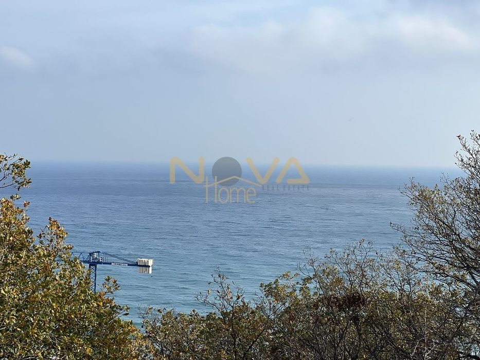 Парцел в Варна, област-м-т Ален Мак площ 371 цена 42000