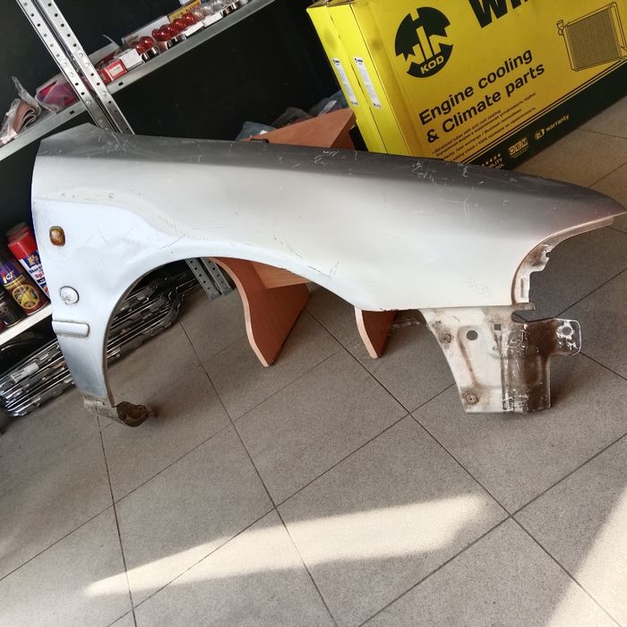 Продам крылья передние Ауди А4В5