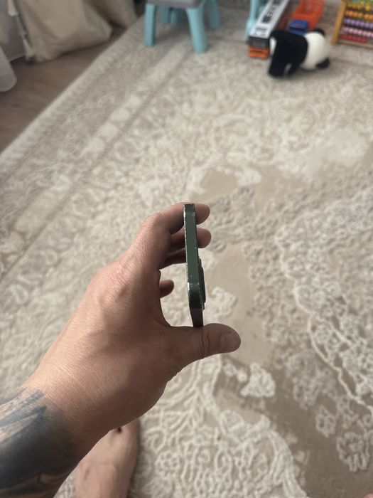 Продам айфон 13 зеленом цвете