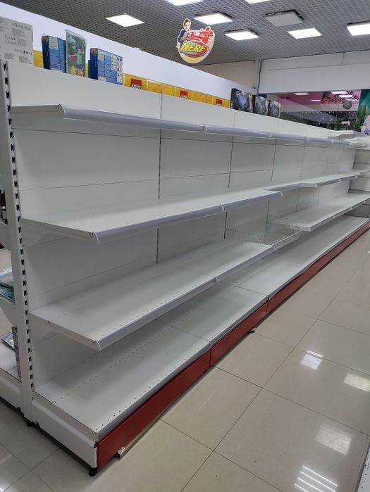 Витрины металлические