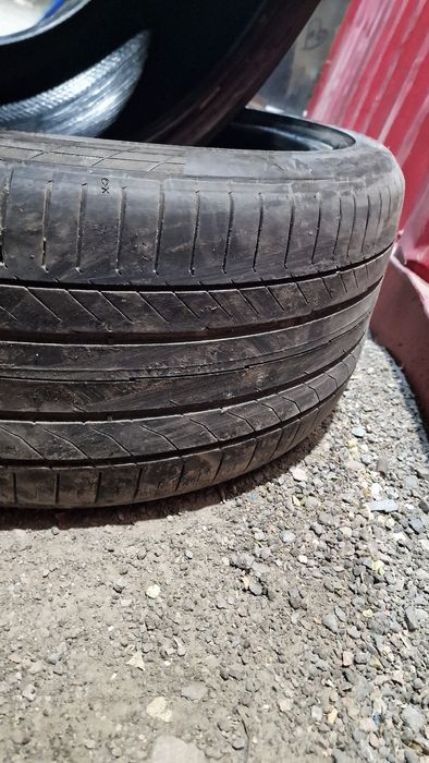 Продам 2 баллона 285-35 r21 Continental