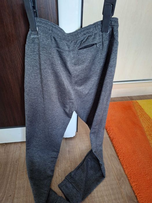 Pantaloni trening dama