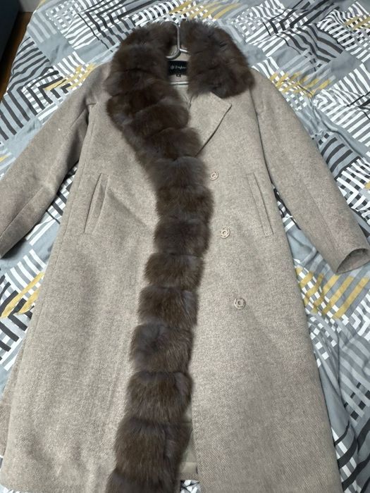 Пальто с натуральным мехом