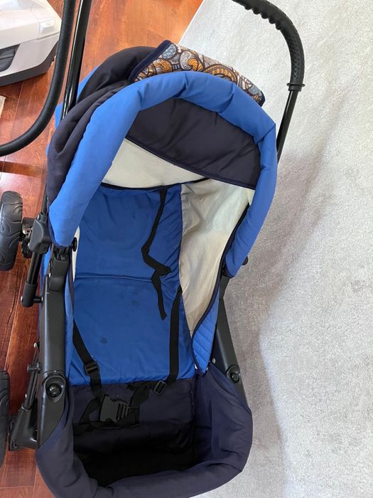 Коляска в хорошем состояний