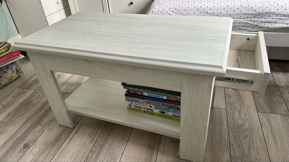 Стол журнальный