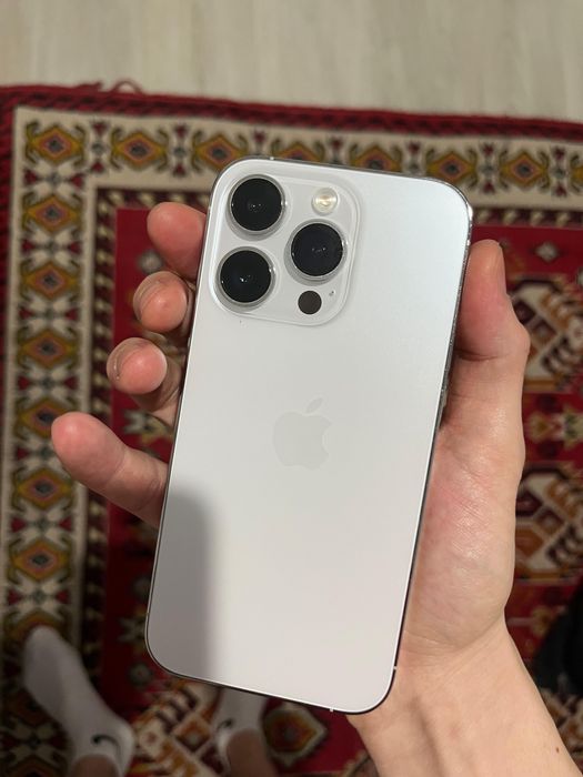 Продаю срочно 14 про белый