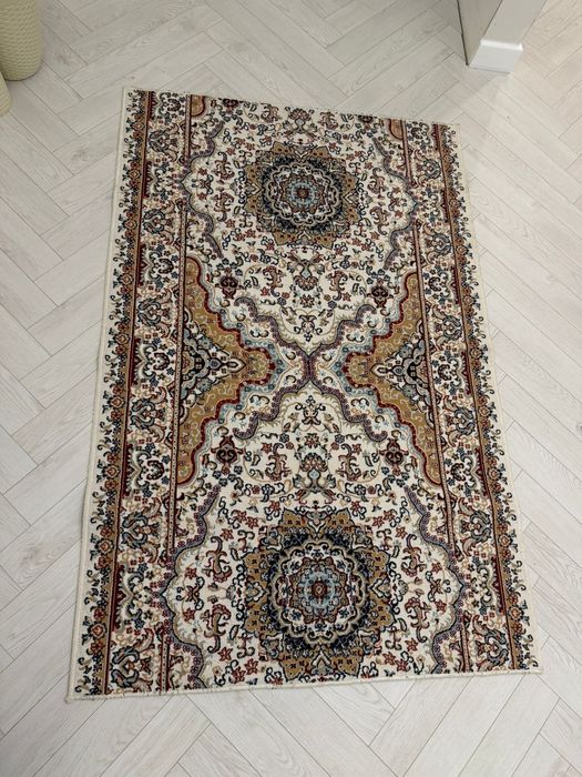 Палас  разны для дома.