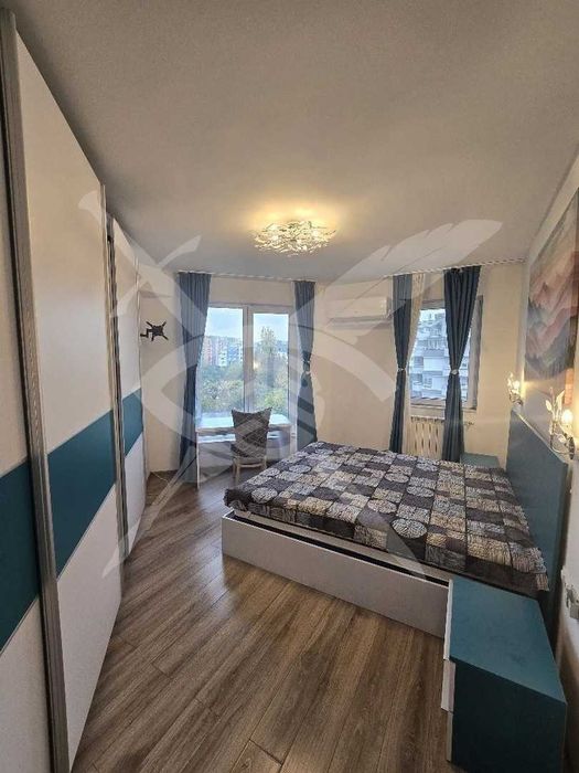 Дава се под наем Двустаен апартамент в София, Студентски град - 90 кв.м за 715 € - Снимка #2