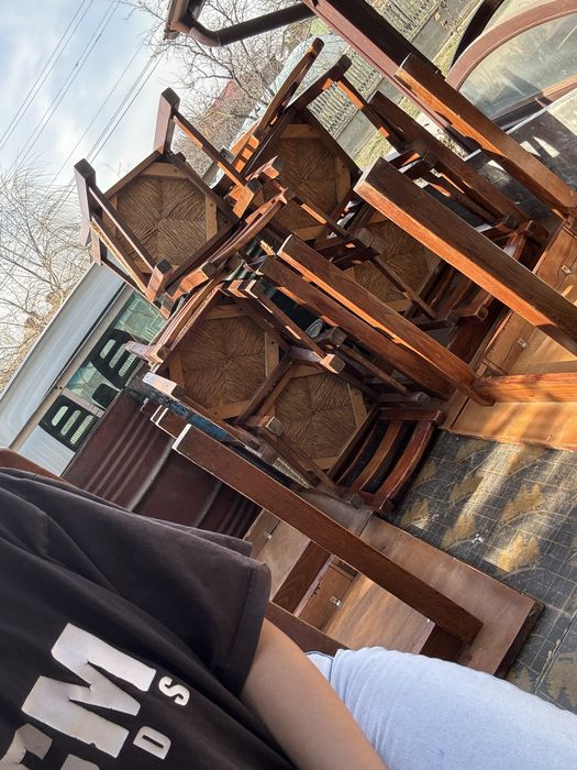 Set o masa si patru scaune de vanzare