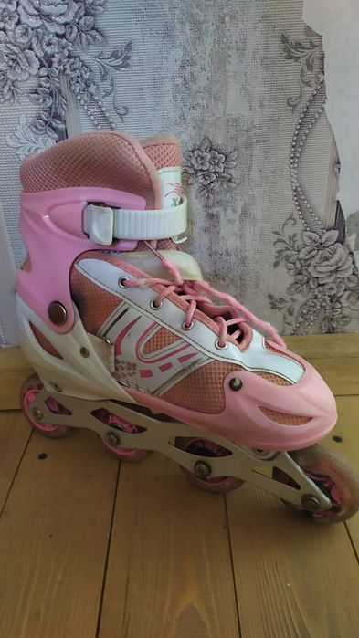 Продам ролики с полной защитой (размер 38–41)