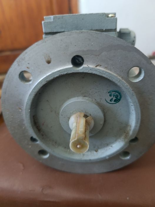 Электродвигатель