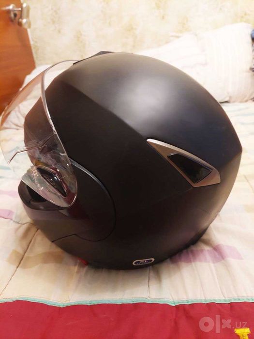 Продам мотошлем Helmet модель HD-701
