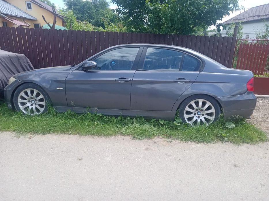 Dezmembrez bmw seria 3 316d 318d 320d e90 e9