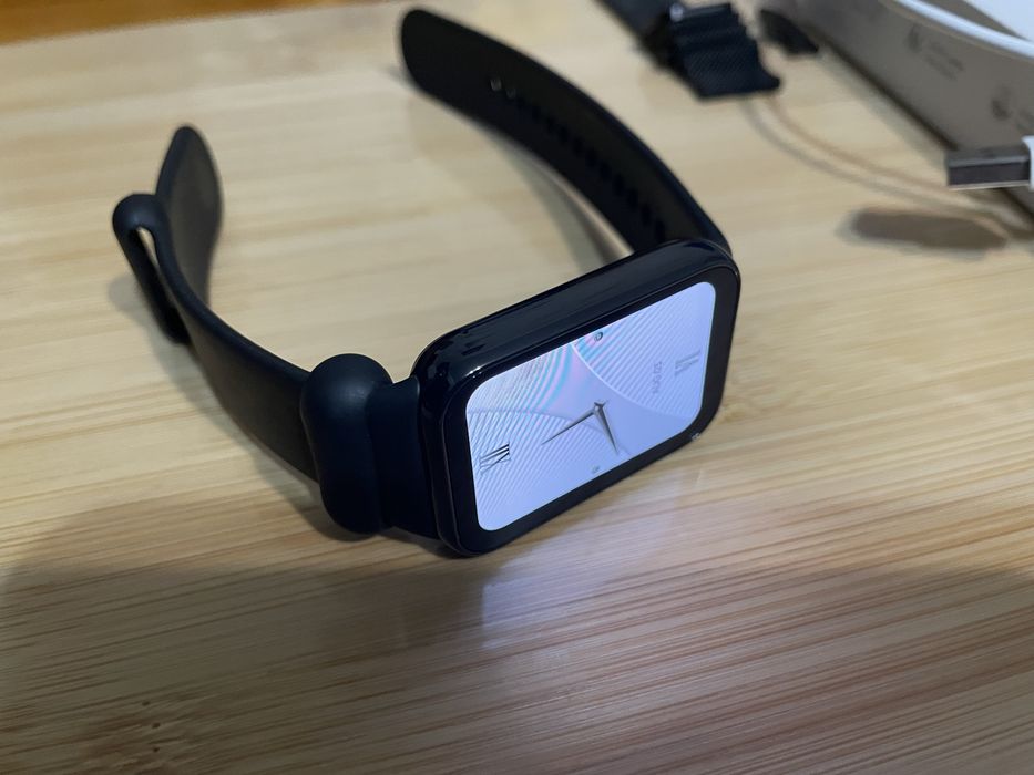 Продам смарт браслет MI Band 8 Pro