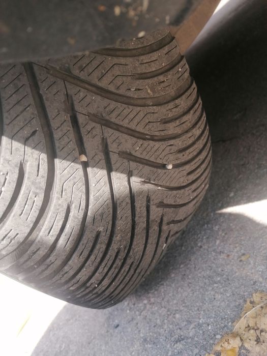 Джанти с гуми. 235/45/18. 5,112.Ауди.