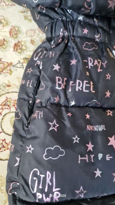 Продам теплую куртку на девочку