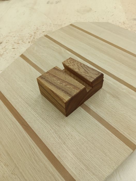 Подставка под телефон