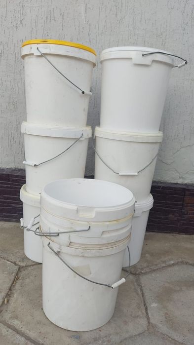 Продаются ведра из под меда