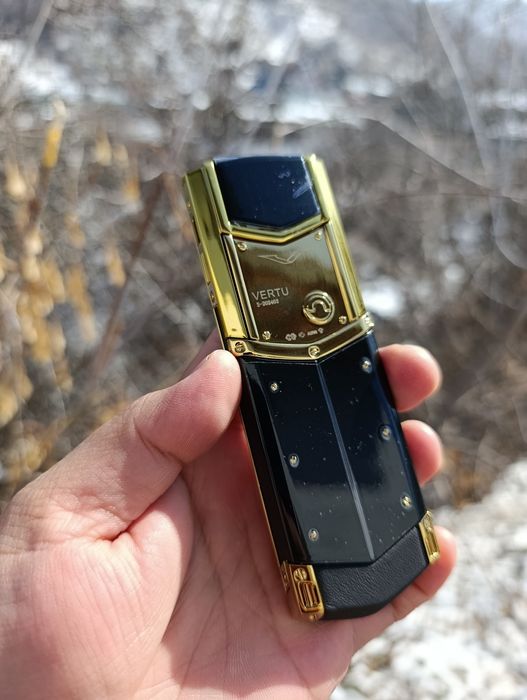 Vertu signature S модели