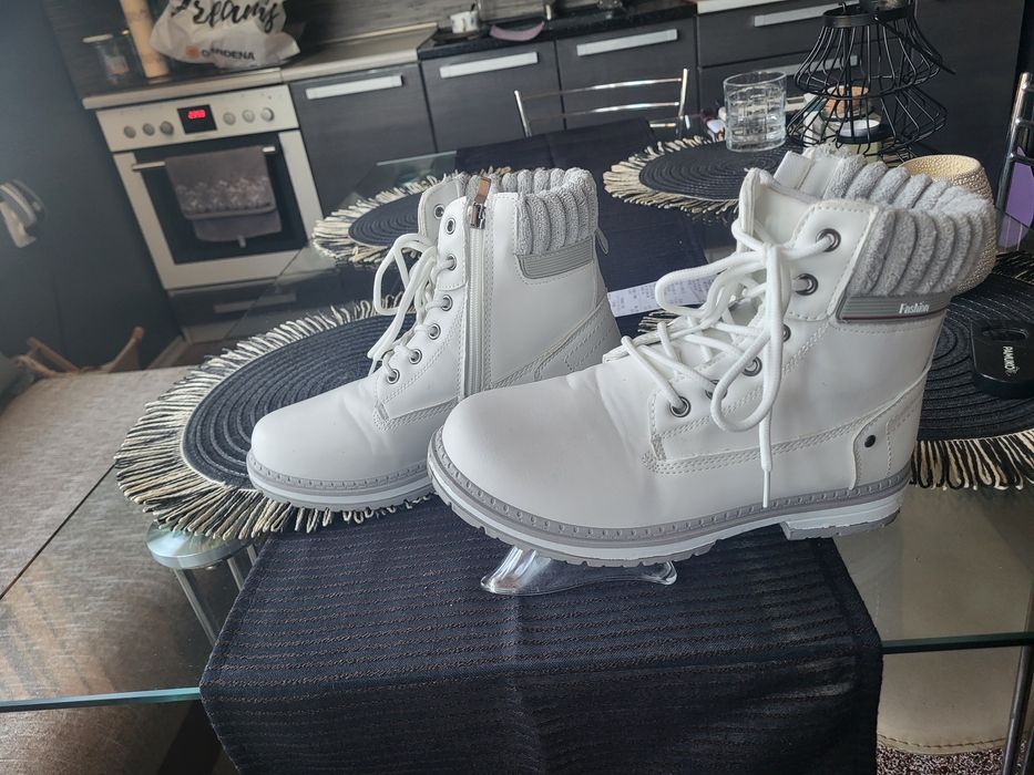 Дамски зимни боти