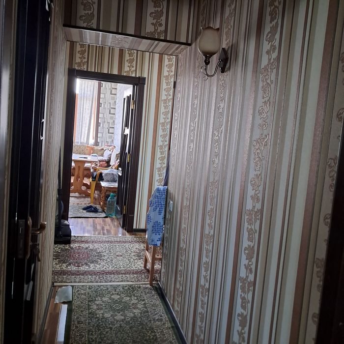 Uy sotiladi 3 etaj yangi dom