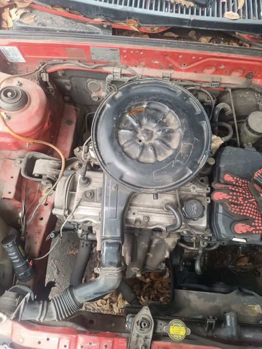 Крышка карбюратора Mazda 323