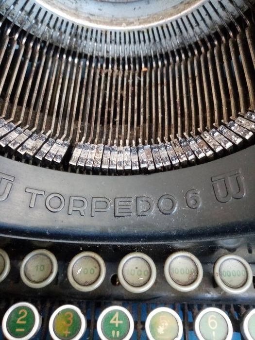 Стара немска пишеща машина Torpedo