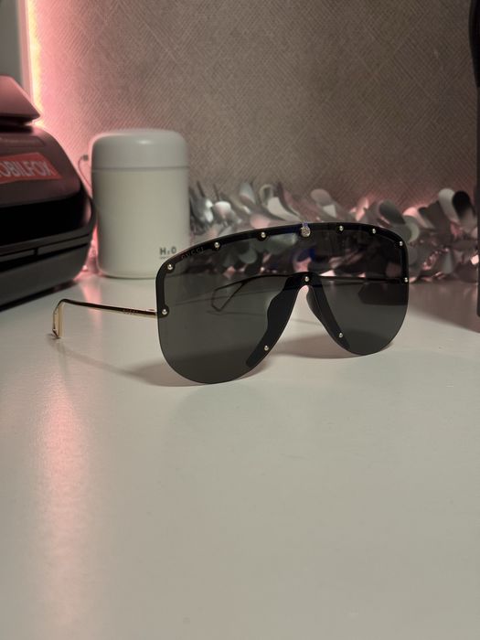 Vand ochelarii Gucci