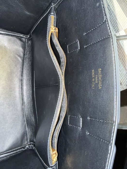 Balenciaga Carry all Bel Air естествена кожа