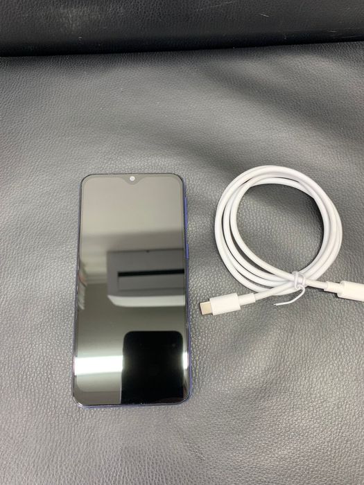 Самсунг а 40 в идеальном состоянии